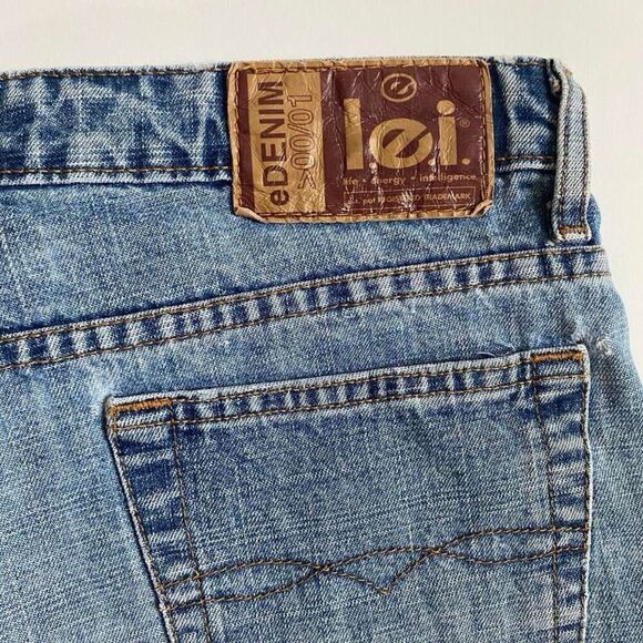 L.e.i. Vintage denim shorts - Picture 3 of 8